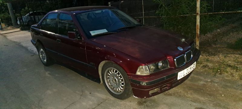bmw sotiladi srochna