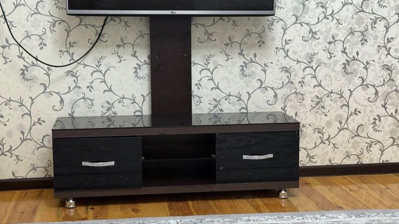 Продается ТВ тумба в хорошем состоянии Продается ТВ тумба в хорошем состоянии