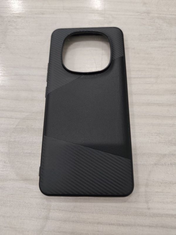 Карбоновый чехол на Redmi Note 14 Pro + 5G, Redmi Note 14 Pro + 5G ga