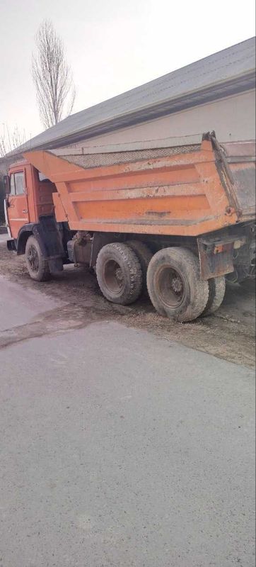 Kamaz 86 yil yurib turgan chiqimi balonlari eskiroq