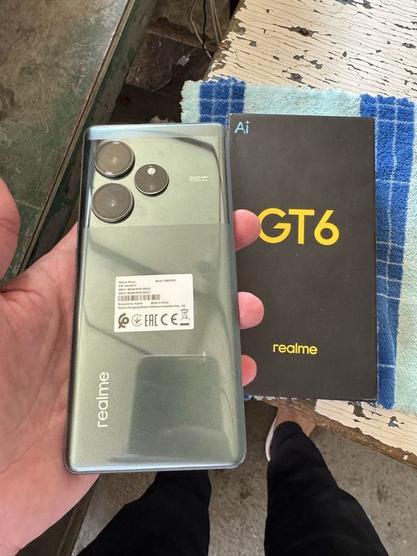 Realmi GT 6 pamit 12 256g holati ideal karopka dak bor ideal Realmi GT 6 pamit 12 256g holati ideal karopka dak bor ideal