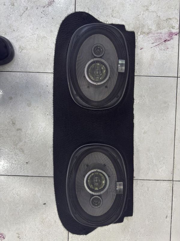Kalonka sotiladi kenwood