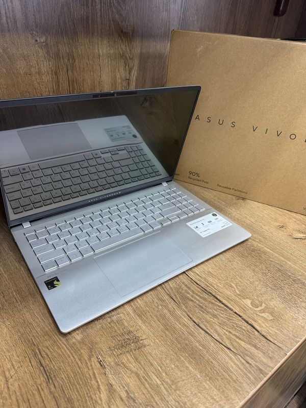 Asus vivobook S5507Q SNAPDRAGON X elite X1E7810 16/1 Tb экран 3 к OLED