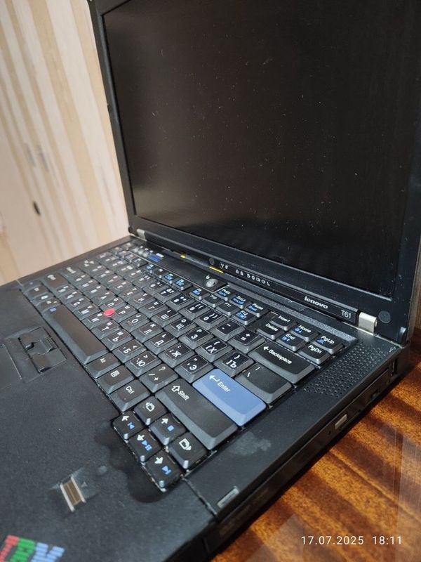 Продам ноутбук Lenovo ThinkPad T61 на запчасти Продам ноутбук Lenovo ThinkPad T61 на запчасти
