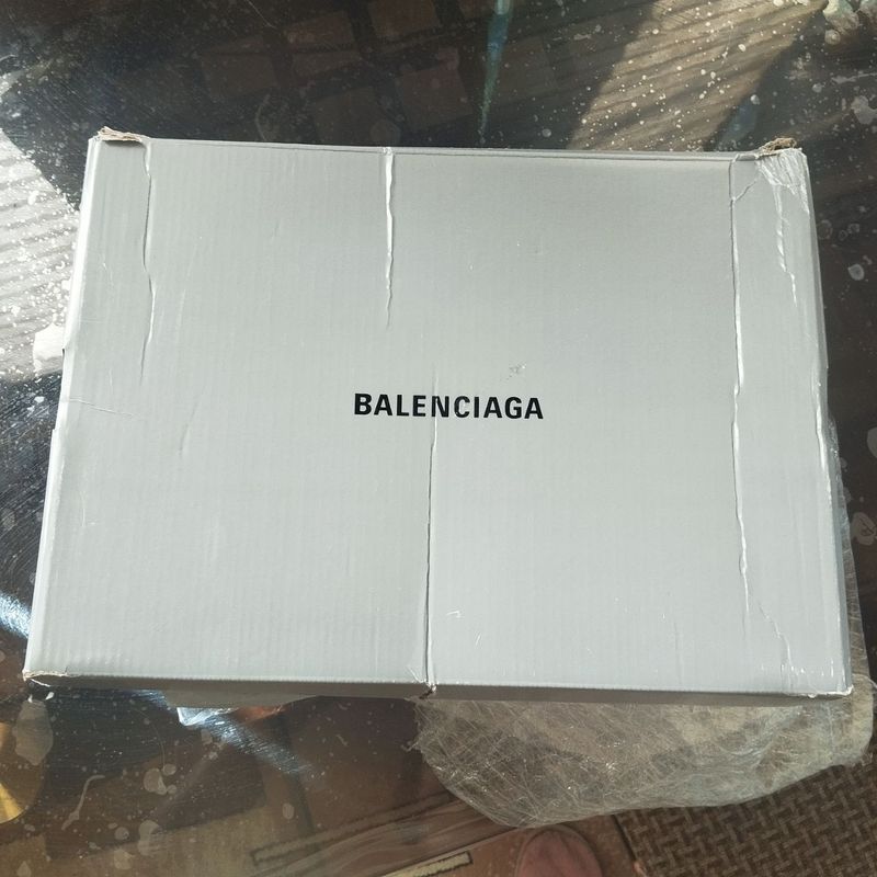 BALENCIAGA runner graffiti in brown BALENCIAGA runner graffiti in brown