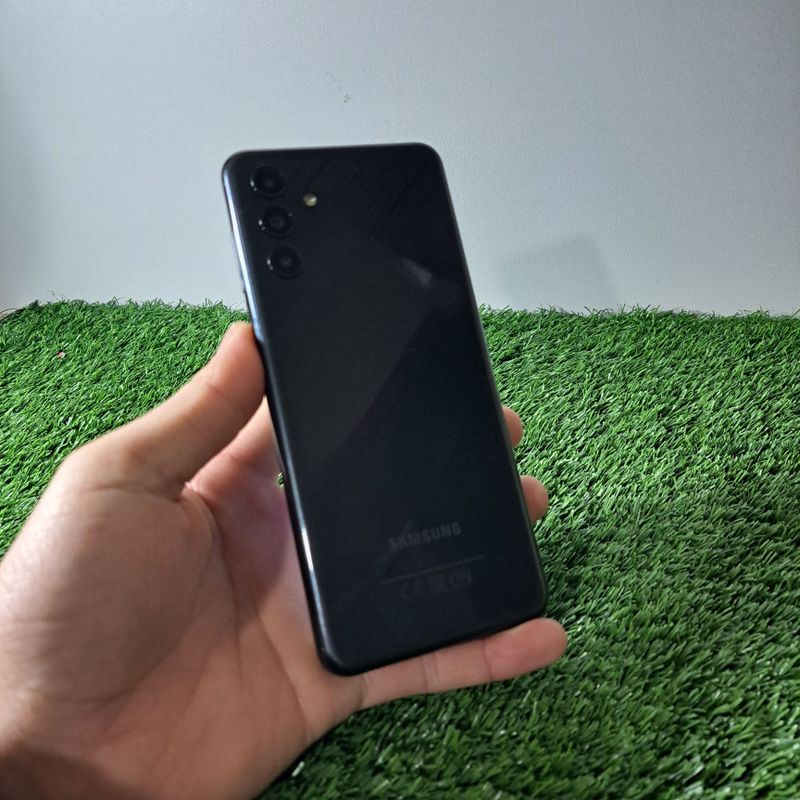 Samsung A04s sotiladi