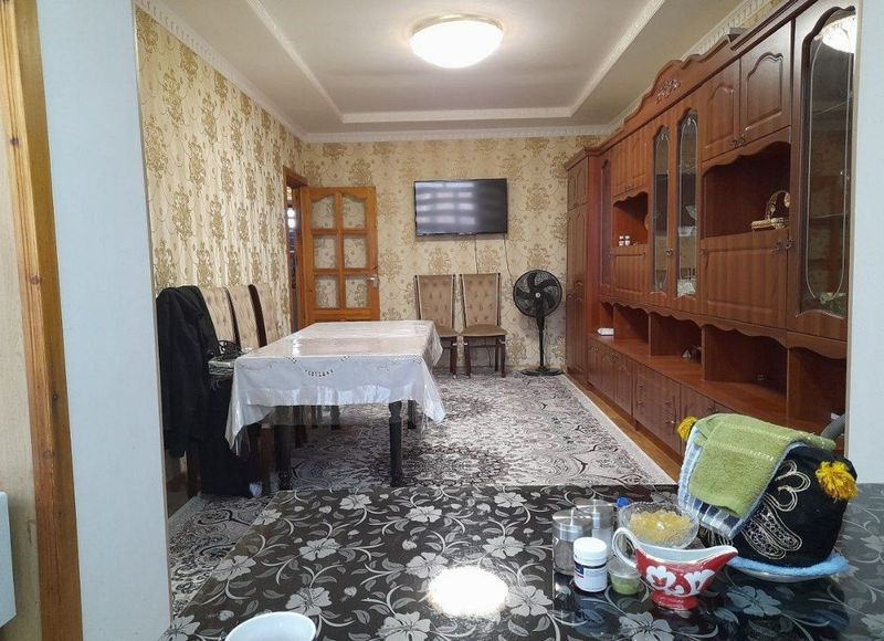 Юнусабад 18 квартал 2/4/4 кирпичный дом 77 серия Юнусабад 18 квартал 2/4/4 кирпичный дом 77 серия