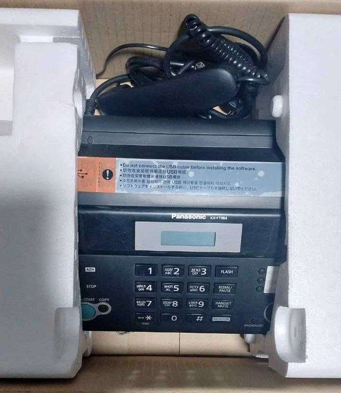 Факс Panasonic KX-FT984, новый в упаковке. Факс Panasonic KX-FT984, новый в упаковке.