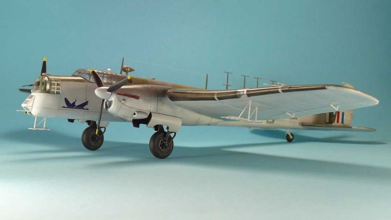 сборная модель самолёта бомбардировщика AW-38 Англия 1/72