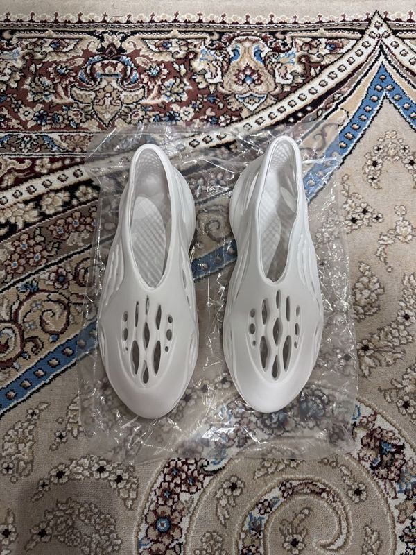 Yeezy foam runner Yeezy foam runner