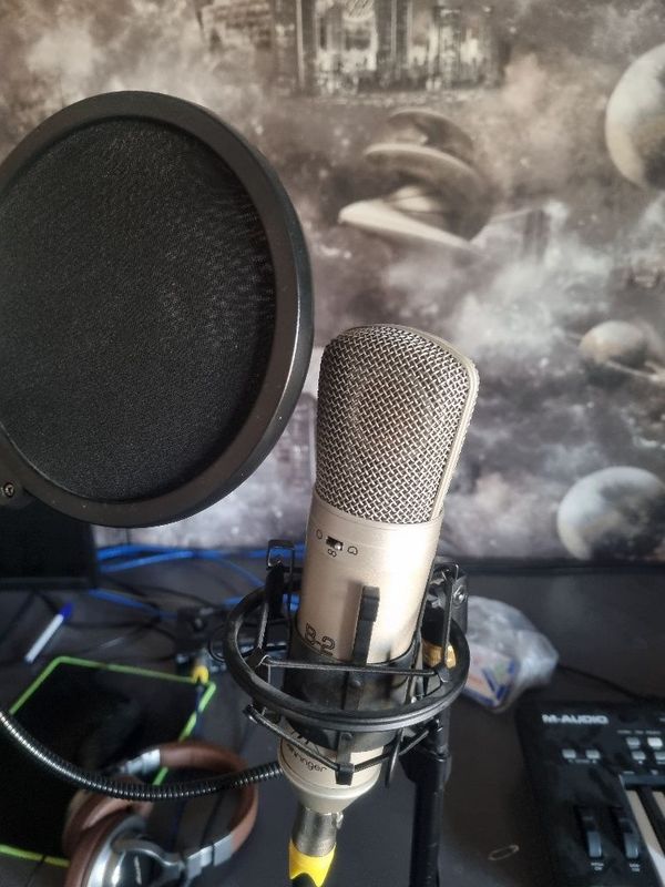 Mikrafon microphone behringer b-2 ovoz yozish uchun Mikrafon microphone behringer b-2 ovoz yozish uchun