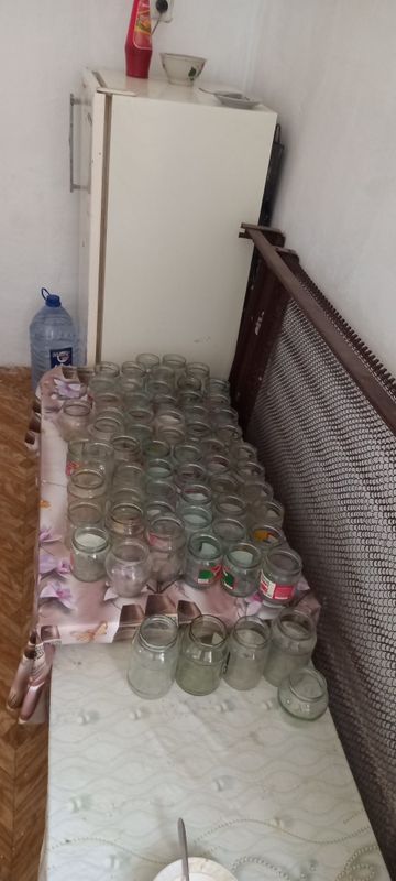 продаются банки в количестве 70 штук , банки для закрутки 250 грамовые продаются банки в количестве 70 штук , банки для закрутки 250 грамовые