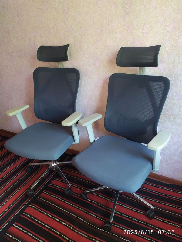 Ofis kreslosi sotiladi. Продаётся офисное кресло. Ofis kreslosi sotiladi. Продаётся офисное кресло.