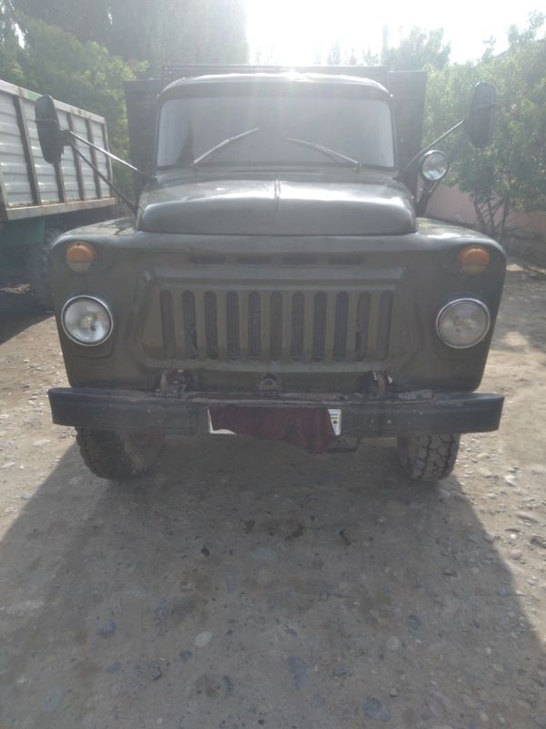 Gaz 53 sotiladi yil 1982 Gaz 53 sotiladi yil 1982