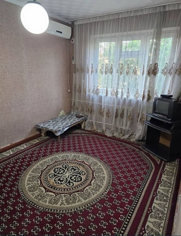 Срочно Продаётся на Мирабаде 1/4/4 без ремонта локации топ Срочно Продаётся на Мирабаде 1/4/4 без ремонта локации топ