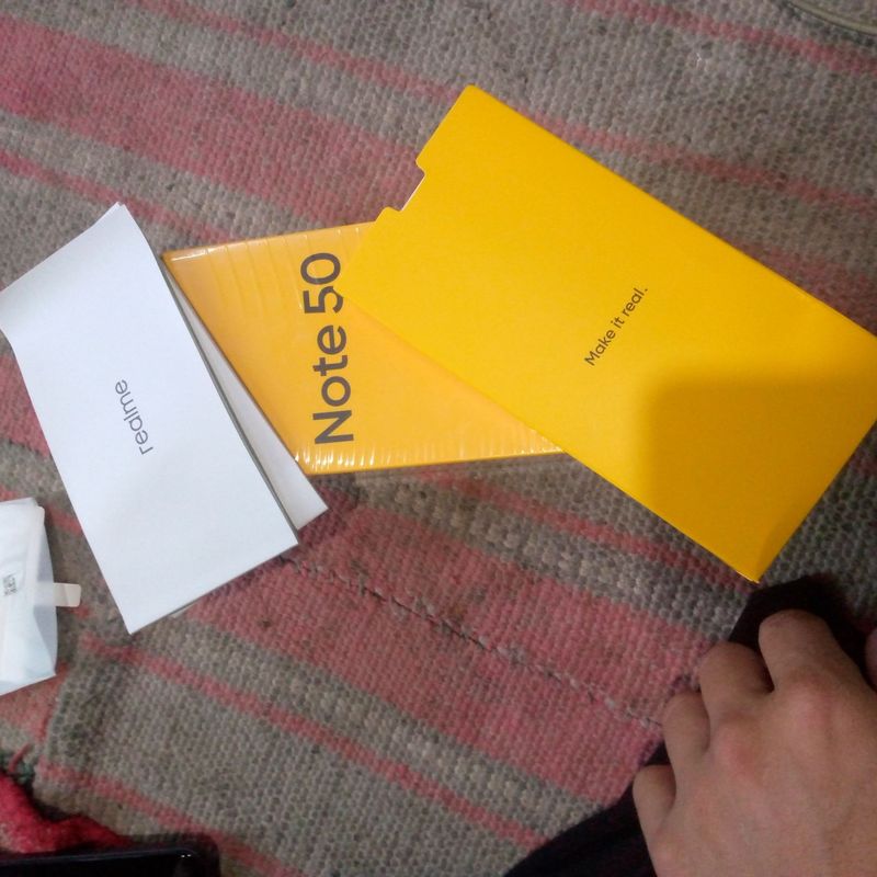 Realme Note 50 xolati zoʻr narxi 800ming