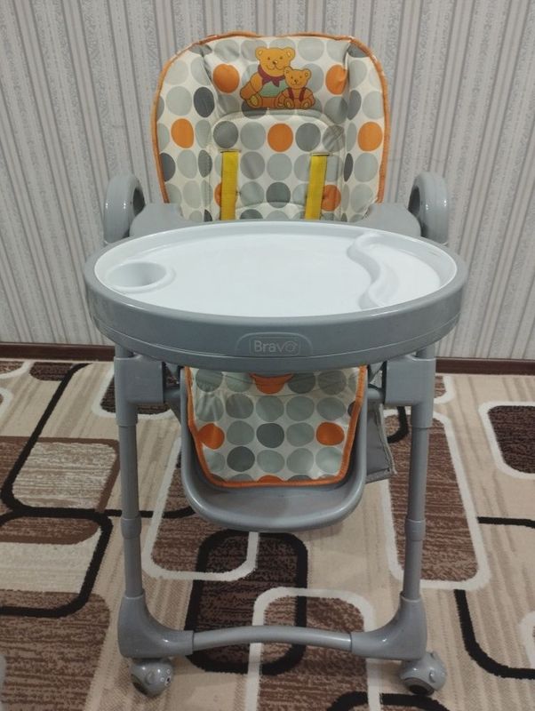 Продам детский стульчик для кормления и игр Продам детский стульчик для кормления и игр