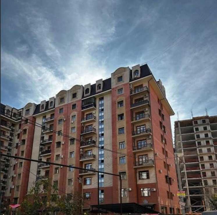 Срочно продается 3/5/8 квартира 75 м² Dream House Ор: 8-роддом (США)