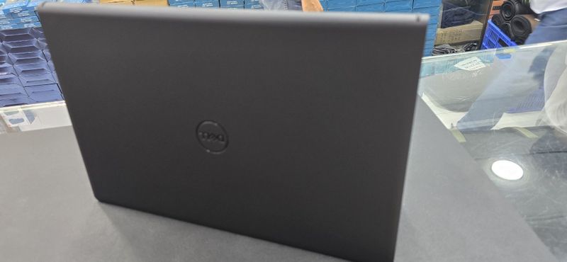 Dell vostro i7-1355u Dell vostro i7-1355u