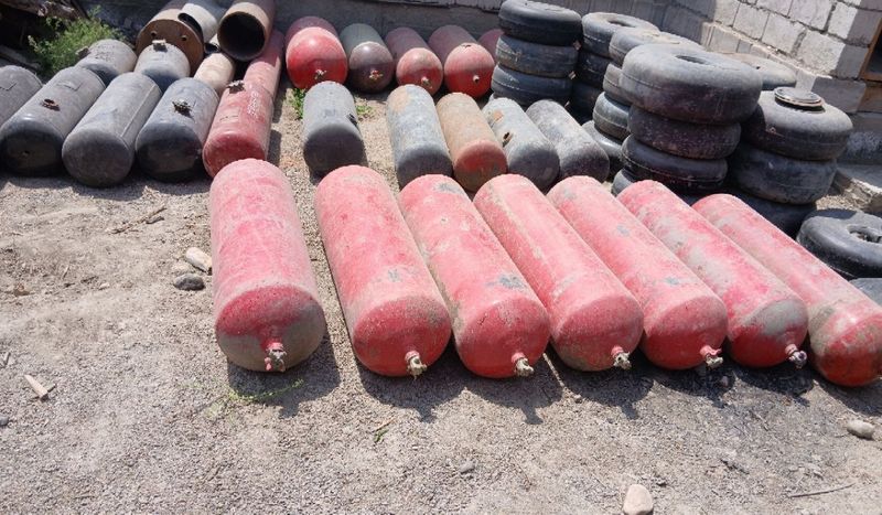 100 l uzun metan balonlar sotiladi narxi yiliga qarab 15 dona bor yil