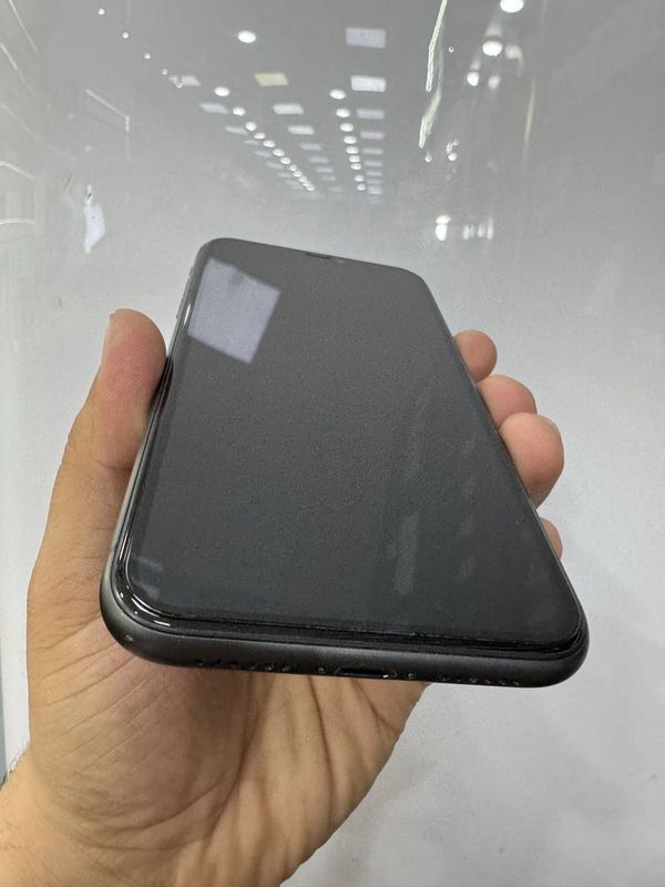Iphone 11 holati zoʻr