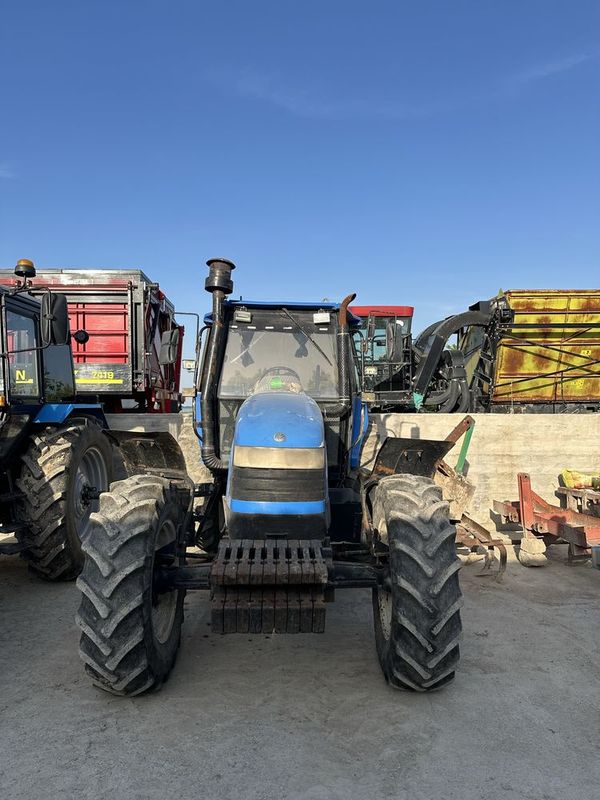 TS135 “New Holland” TS135 “New Holland”