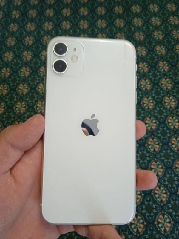 Iphone 11 xotira 64 batareya 80%