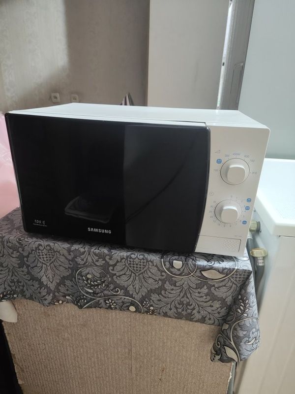 Микроволновка Samsung Микроволновка Samsung