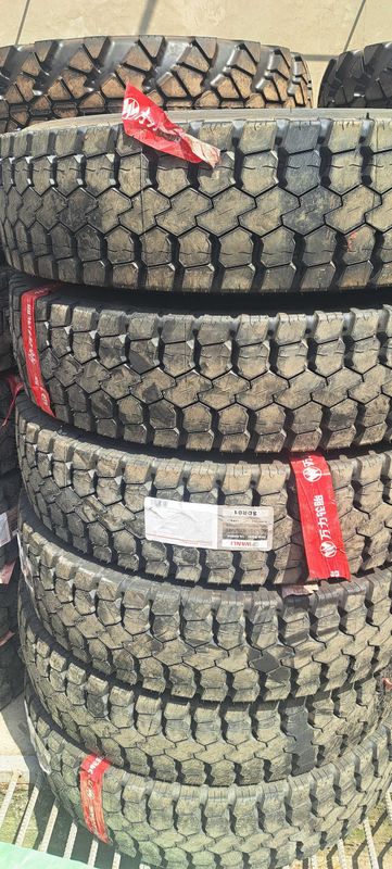 Автошина 12.00R20 WANLI SDR01 (задный) Автошина 12.00R20 WANLI SDR01 (задный)