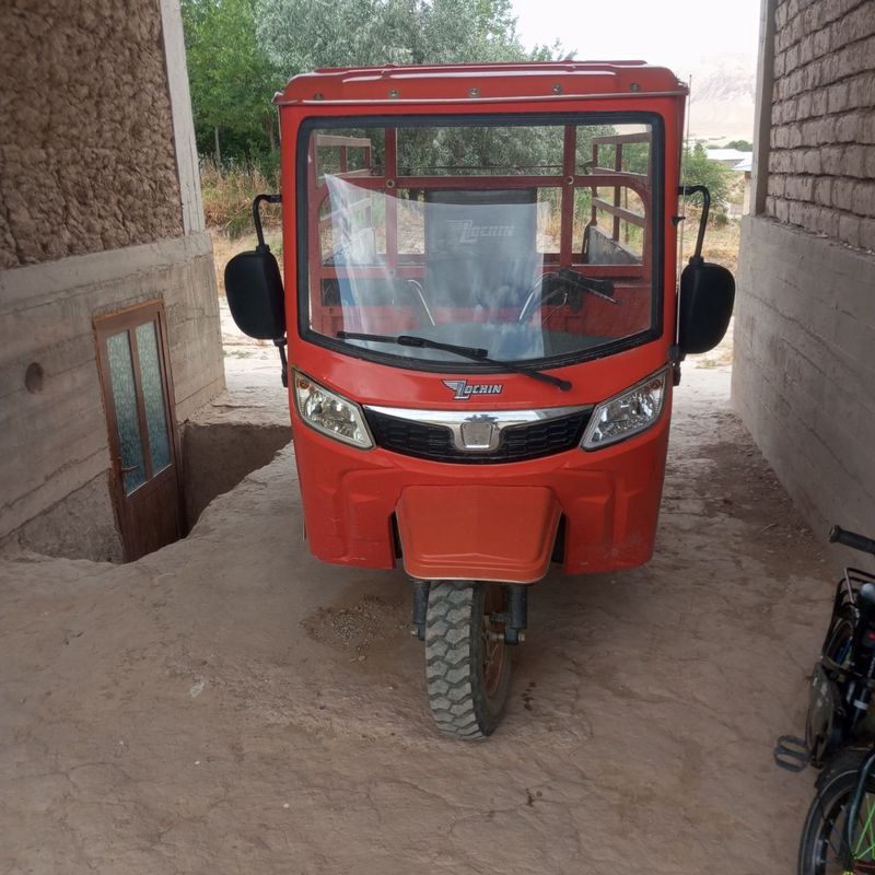 Motorol sotiladi. 2022 yil ishlab chiqarilgan.