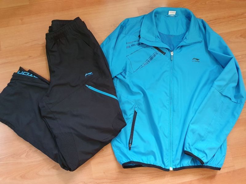 Спортивный костюм li ning фирма, размер м, состояние в идеале Спортивный костюм li ning фирма, размер м, состояние в идеале