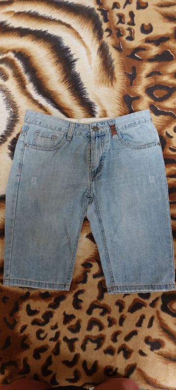джинсовые шорты,бред Canali.