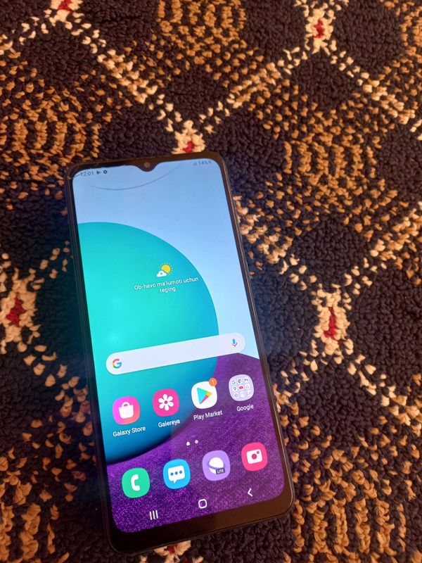 Sotiladi telefon 500 minga kami yoq Sotiladi telefon 500 minga kami yoq