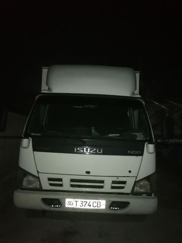 Avto isuzu 2015 yil rangi oq Avto isuzu 2015 yil rangi oq