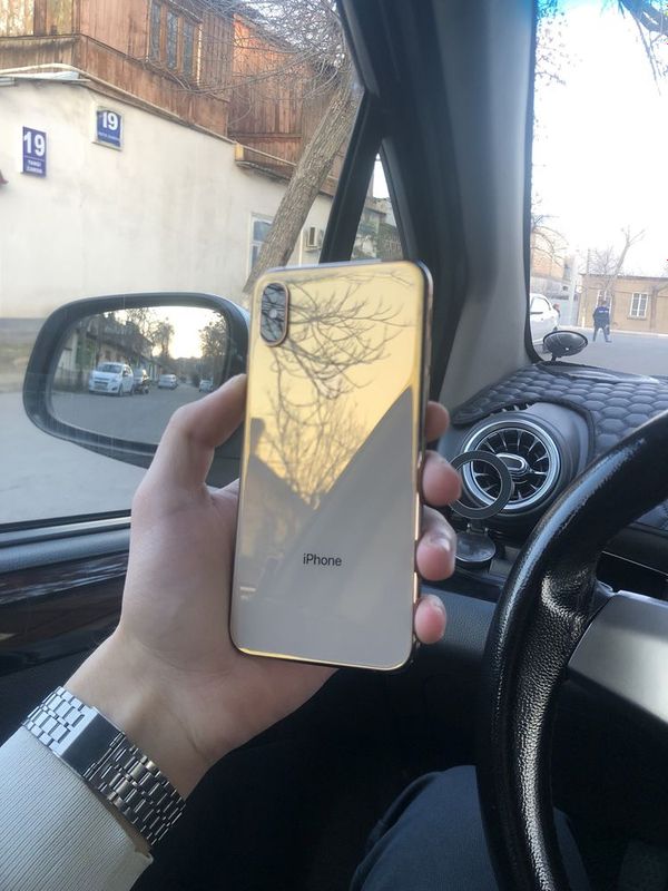 iPhone xs gold feys ishlidi