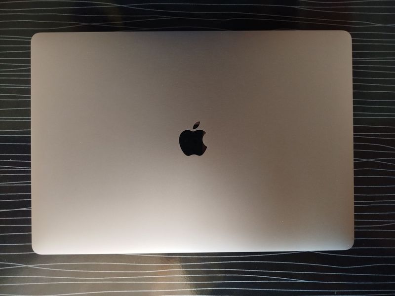 MacBook Pro 2019 16inch LL/A MacBook Pro 2019 16inch LL/A
