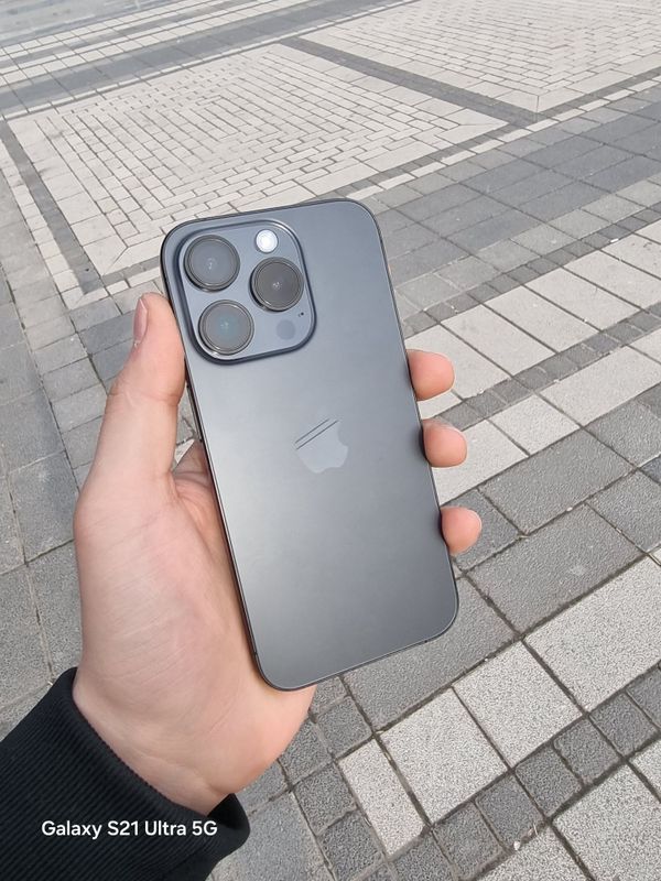 Iphone 15pro srochna sotiladi