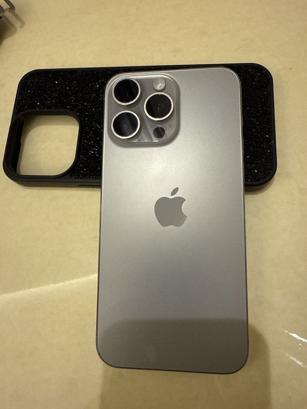 Iphone 15 pro max 256 sotiladi xolati yaxshi yomkost 87 % naxt ga Iphone 15 pro max 256 sotiladi xolati yaxshi yomkost 87 % naxt ga