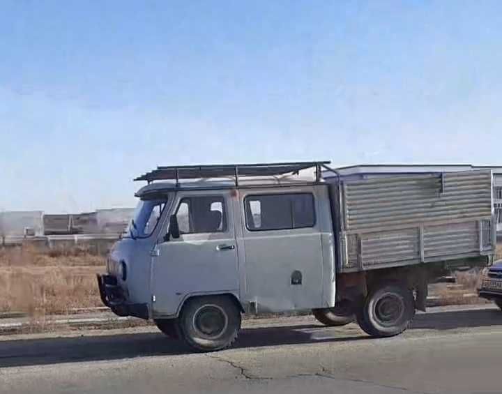 UAZ satiladi 4x4