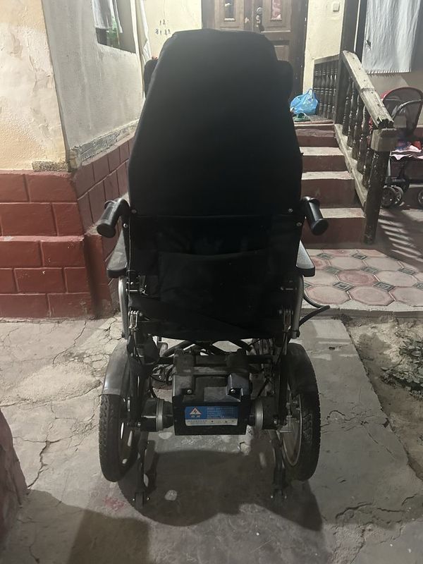 Arava sotiladi srochni