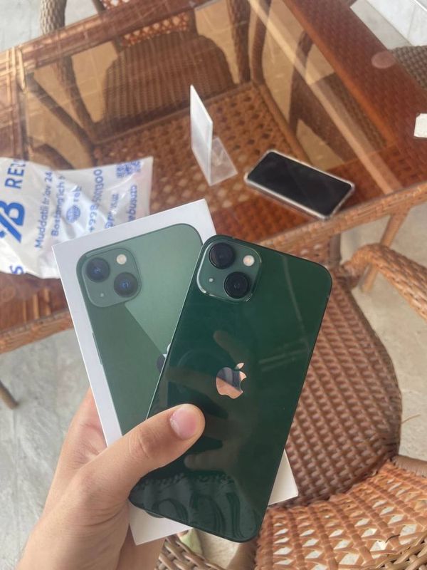 Iphone 13 1yil bolmadi xali xolati ideal xama narsasi bor