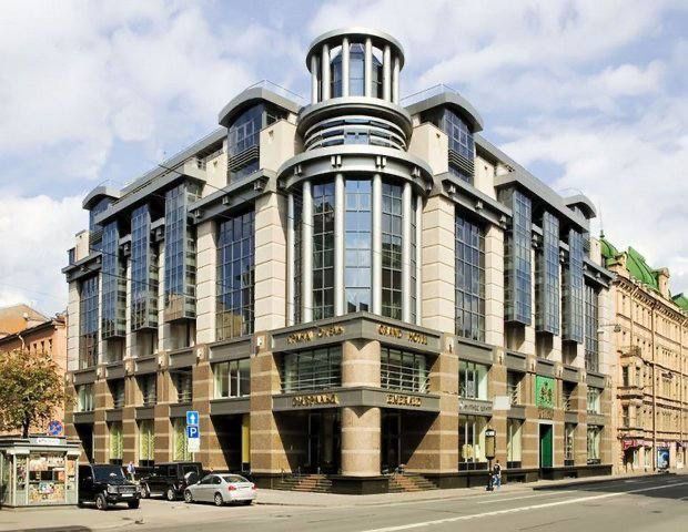 Дархан, кафе Полянка Здание 2450 кв.м Дархан, кафе Полянка Здание 2450 кв.м