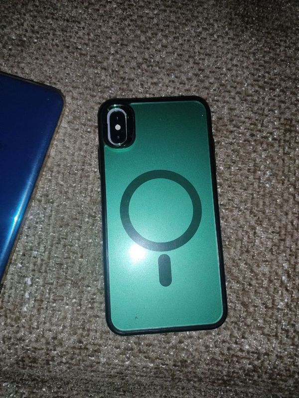 Iphone Xs Max 256 GB karopka bor 2.5 miyon boliwi Iphone Xs Max 256 GB karopka bor 2.5 miyon boliwi