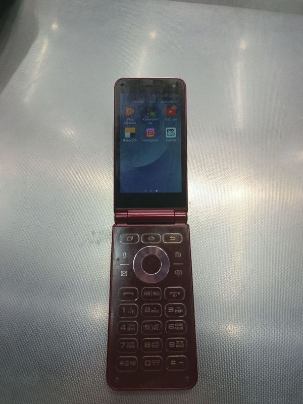 Galaxy folder 2 sotilad