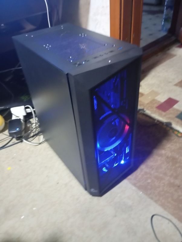 Компьютер кейс CPU i3 Компьютер кейс CPU i3