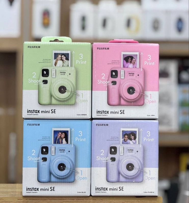 Компактный фотоаппарат мгновенной печати Fujifilm Instax Mini SE