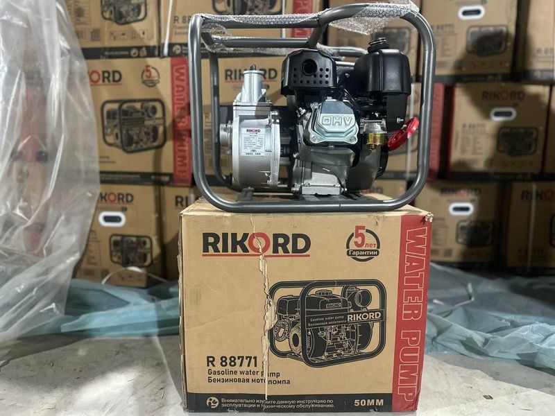 Бензиновый водяной насос RICORD Бензиновый водяной насос RICORD
