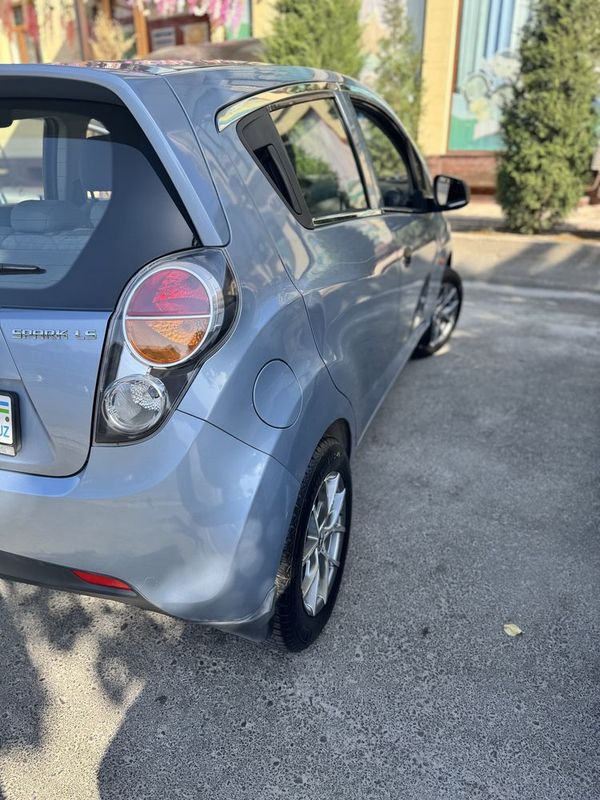 Spark 2011 prabek 230.000 avtamat karobka kansaner bor fulli holati al