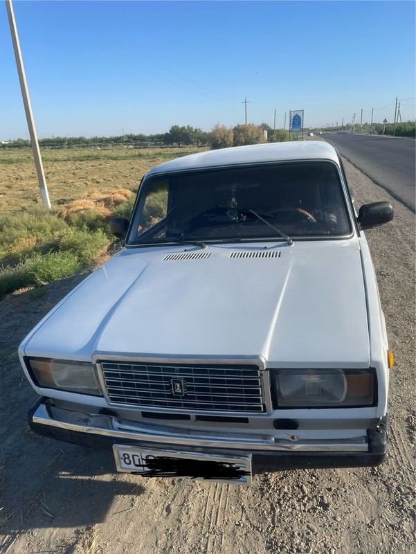 Vaz 2107 sotiladi Vaz 2107 sotiladi