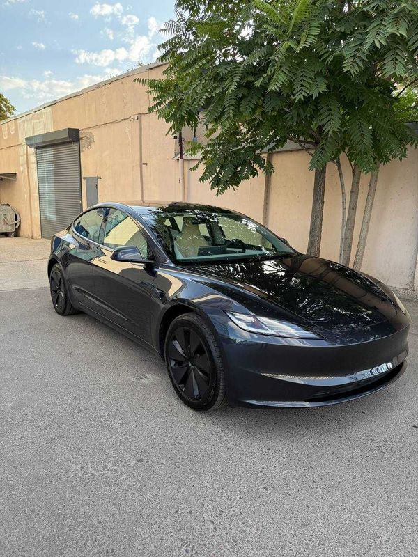 Tesla Model 3 Restyling 2025